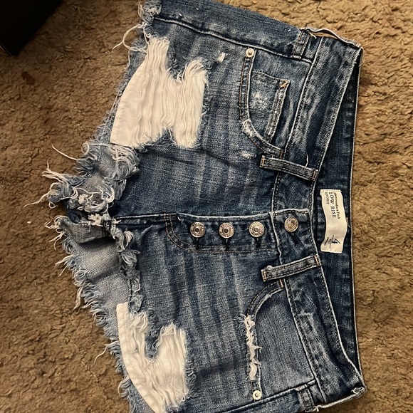 Abercrombie &Fitch shorts size 4 - Picture 2 of 4